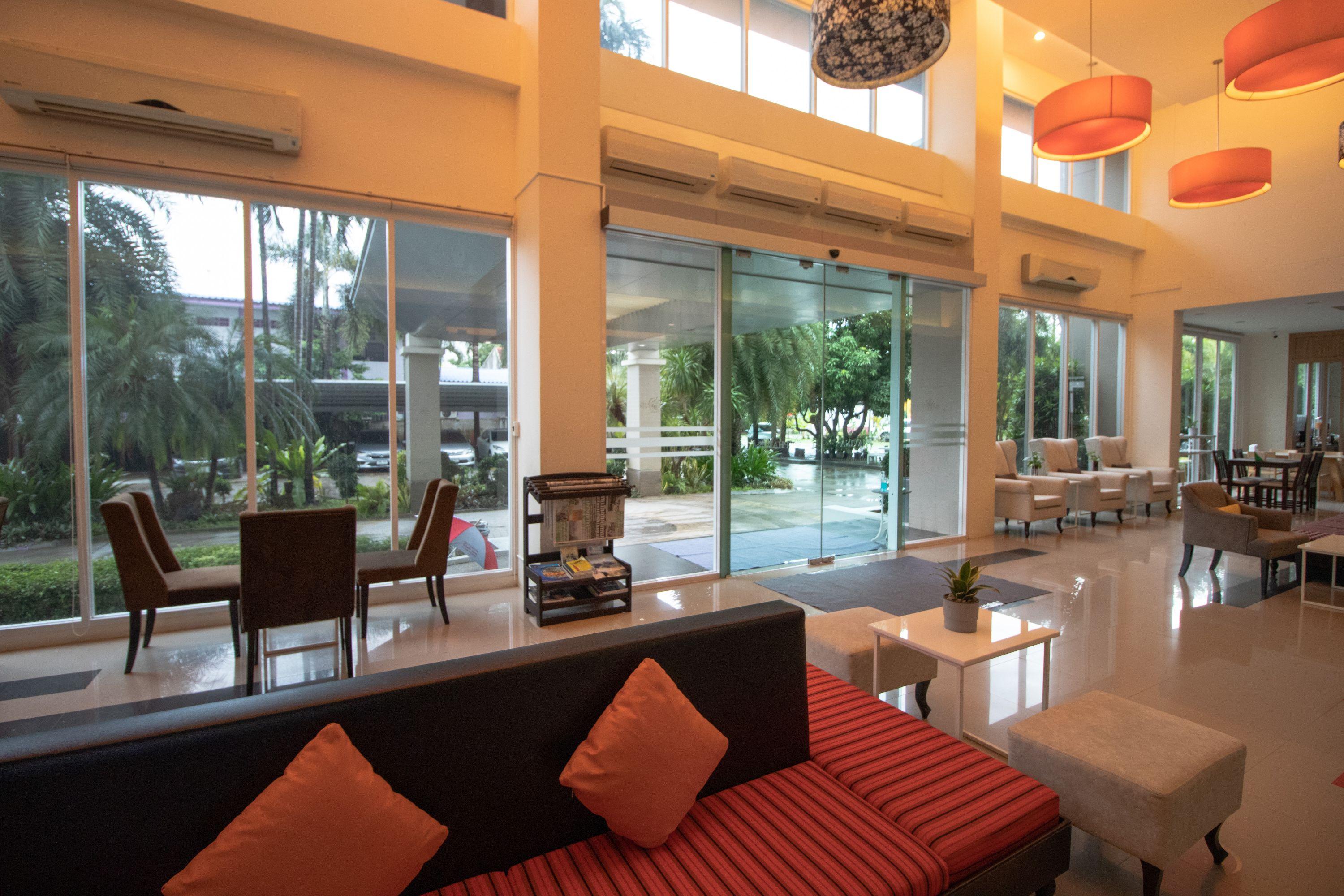 Phavina Hotel Rayong Sha Extra Plus Bagian luar foto