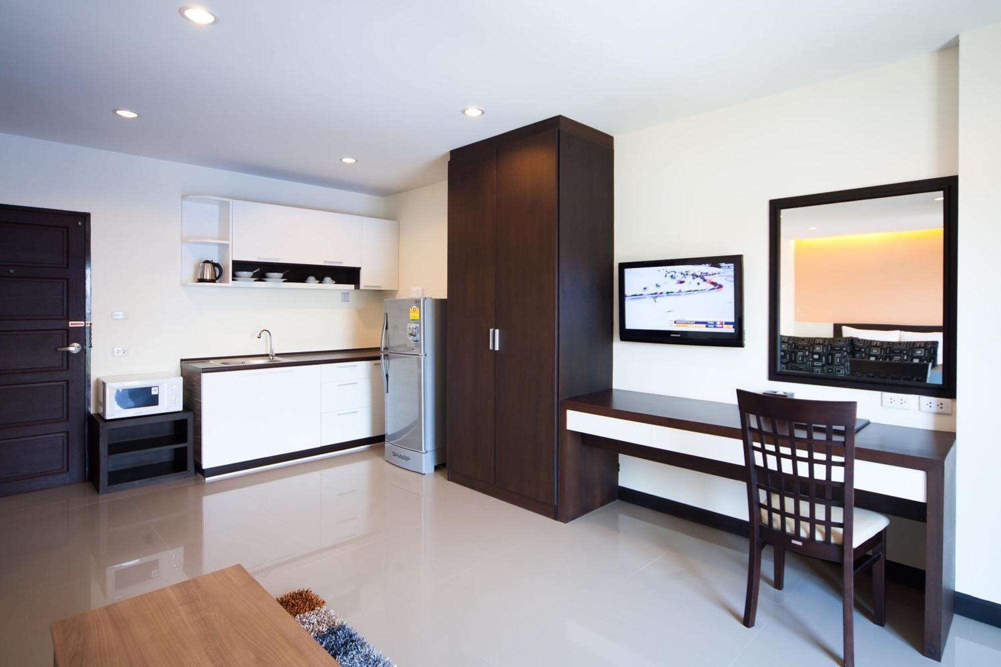 Phavina Hotel Rayong Sha Extra Plus Bagian luar foto