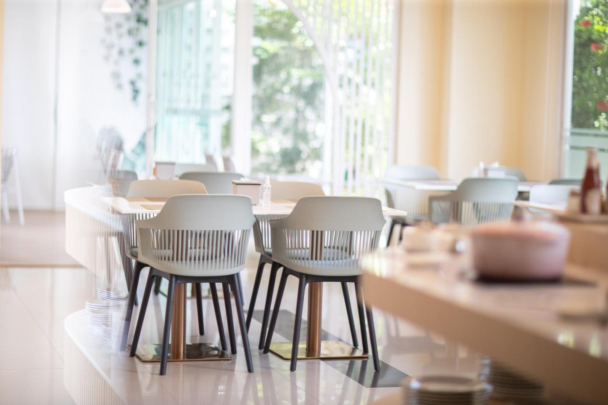 Phavina Hotel Rayong Sha Extra Plus Bagian luar foto